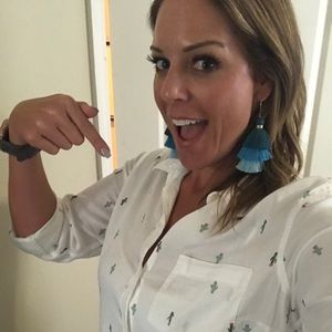 Old Navy Women’s L Cactus White Button Down EUC